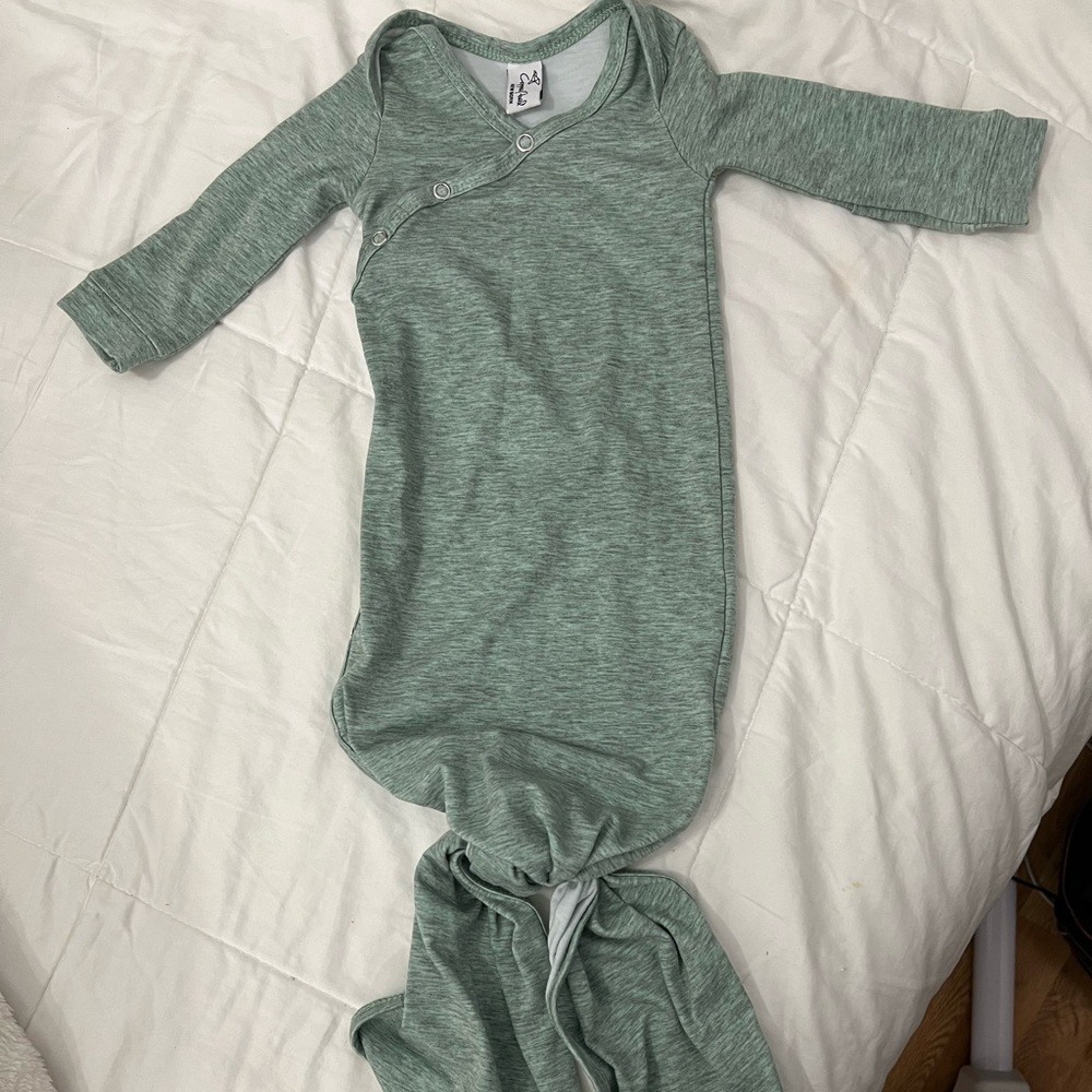 Copper and Pearl newborn tie gown